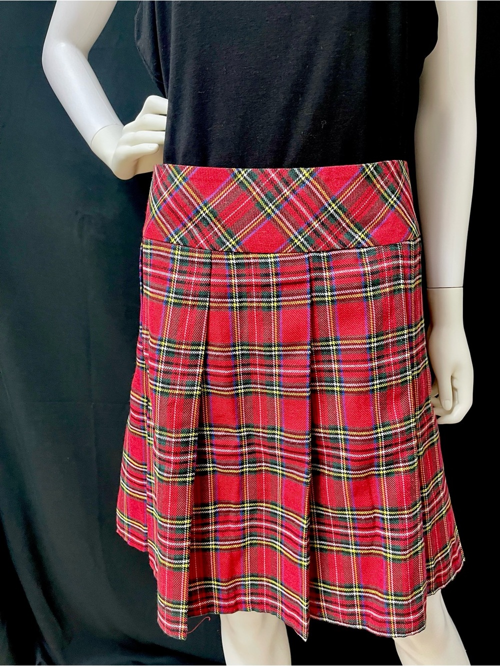 NWOT SHEIN Red Plaid A-Line Pleated Skirt